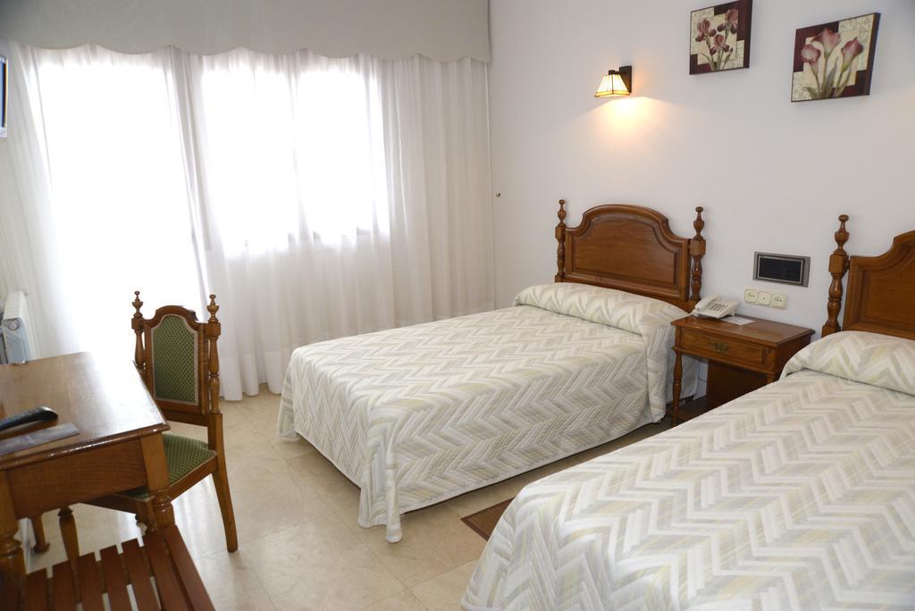 Hotel Serantes O Grove Bagian luar foto